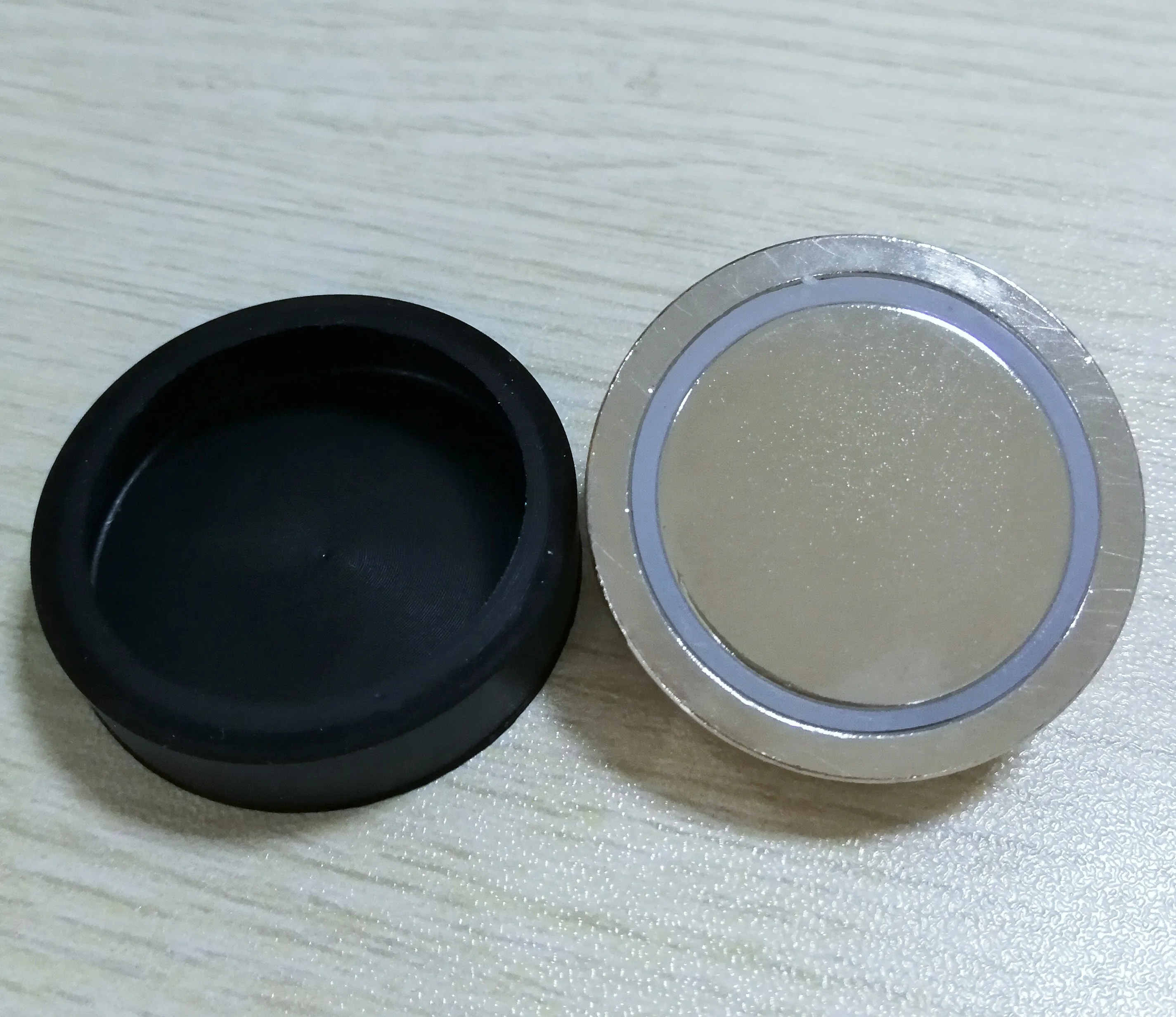 Dia.36mm 1/4-20 studded magnet pot magnet holder with rubber cap