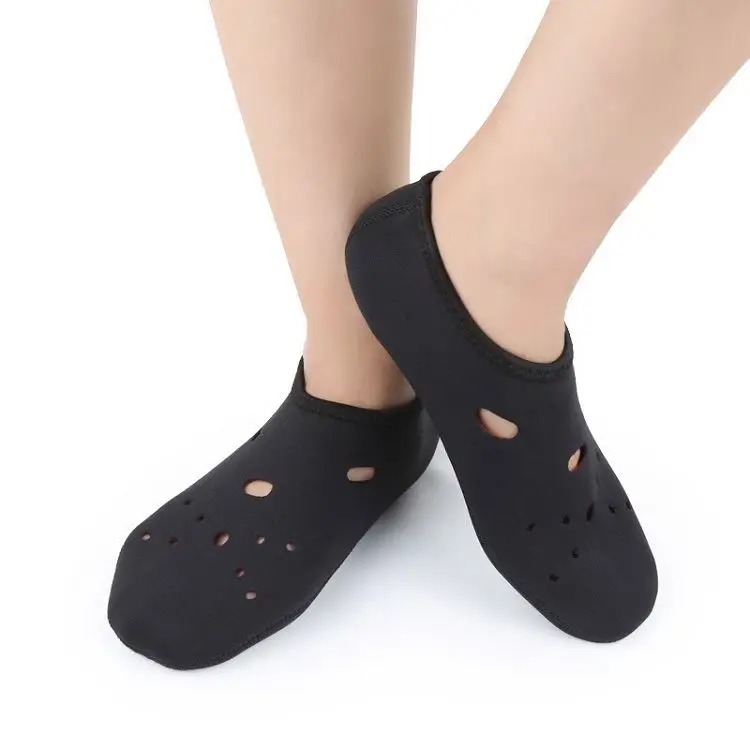 
Factory price non slip soft breathable punching neoprene room shoe socks 