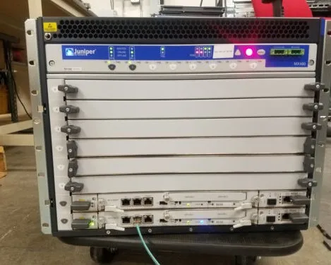Juniper  Genuine CHAS-BP3-MX480-S with 1XMX-SCBE 1xRE-1800X4 NEW Used