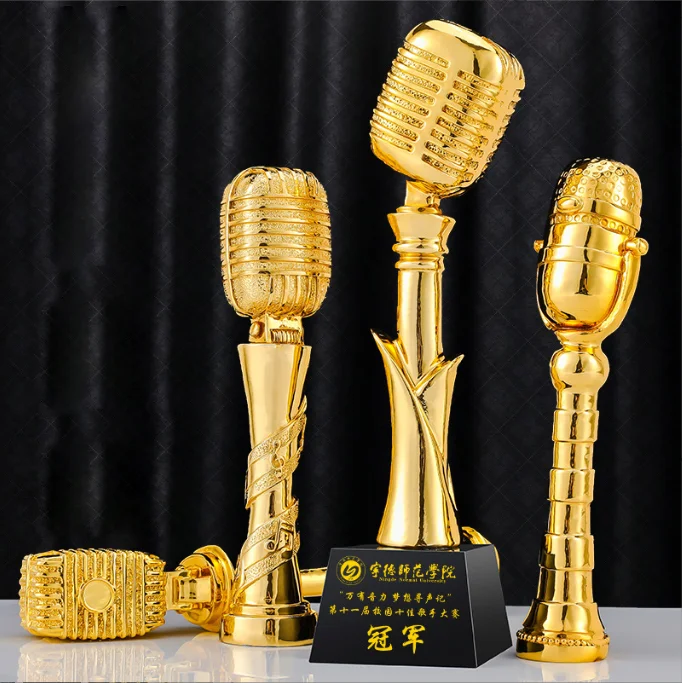 Manufacturer Custom Resin Electroplatel Metal Trophy Award Soccer Football Trophies Sports Cup