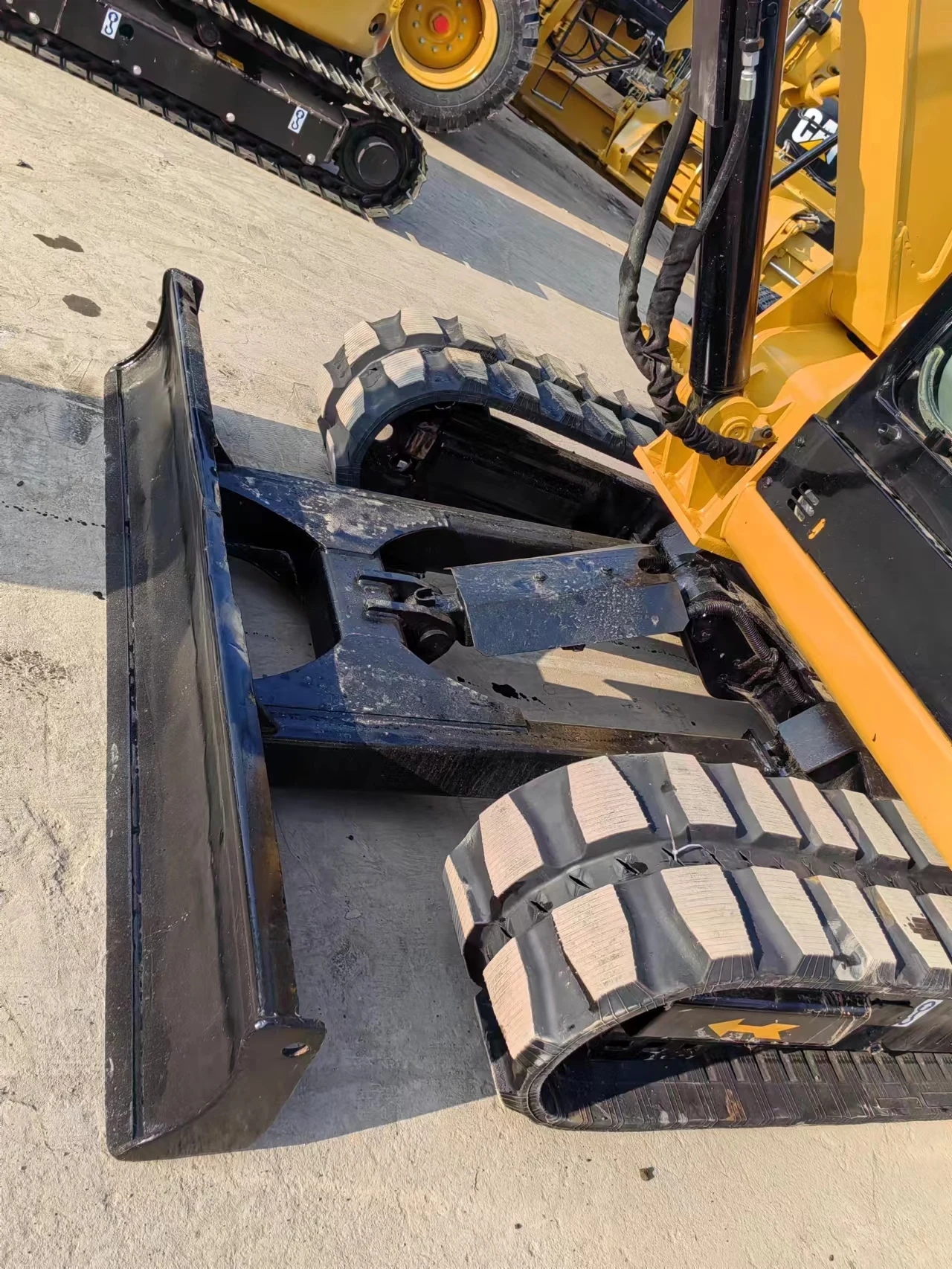 Caterpillar Tier 4 EPA Engine Used Excavators CAT 305.5E2 5.5 Ton excavator CAT Mini Excavator for sale