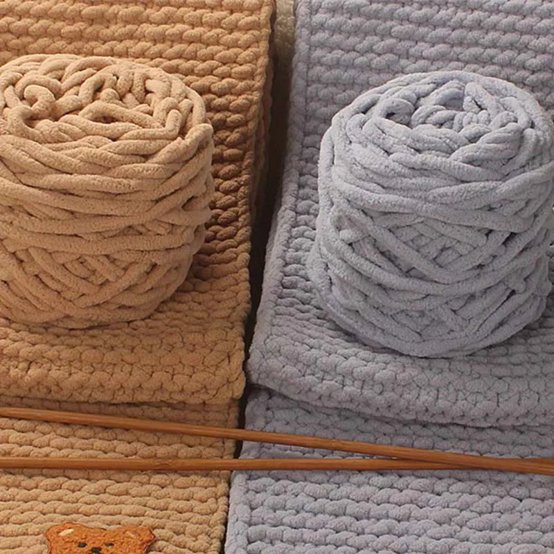Super Thick Chunky Giant Chenille Yarn Baby Carpet for Hand Knitting Scarf Customize Twist Blended Yarn Strong Dyed