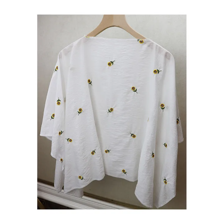 Spot Wholesale Custom Sunflower Embroidery Waterproof Soft Comfortable Garment Fabric