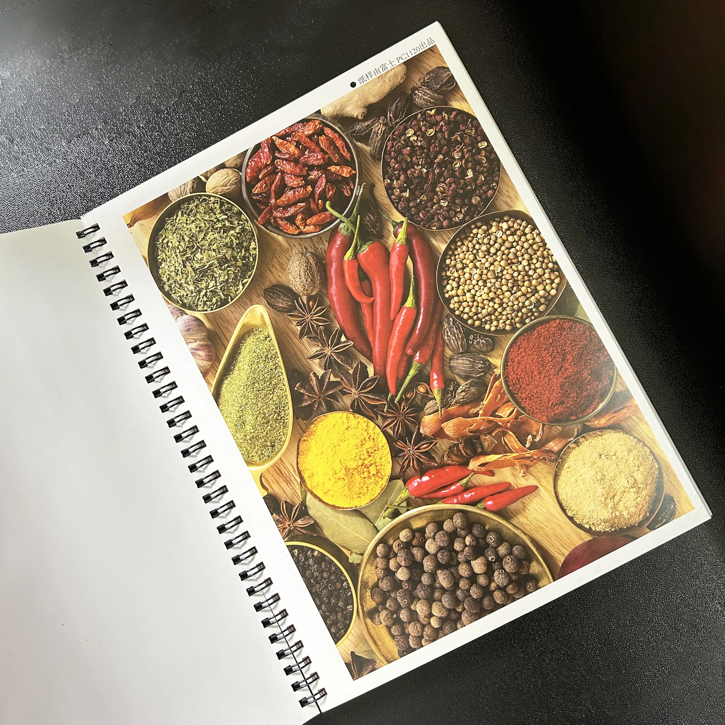 Customized picture book with double line iron ring binding, 200g picture book notebook Page that can be laid flat