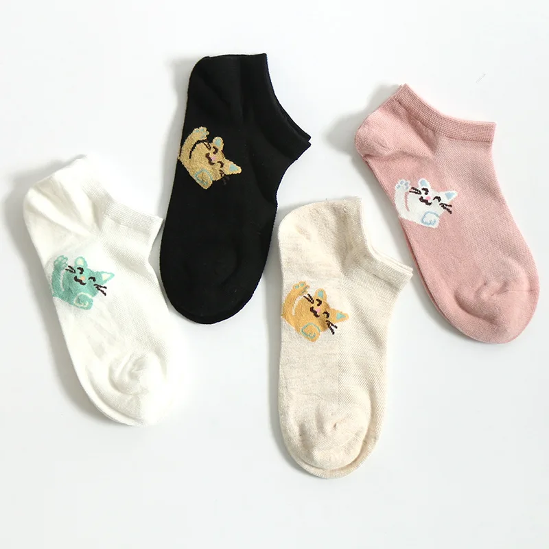 Wholesale high quality bamboo  breathable soft deodorization cute cat  womens short socks bamboo sock pink