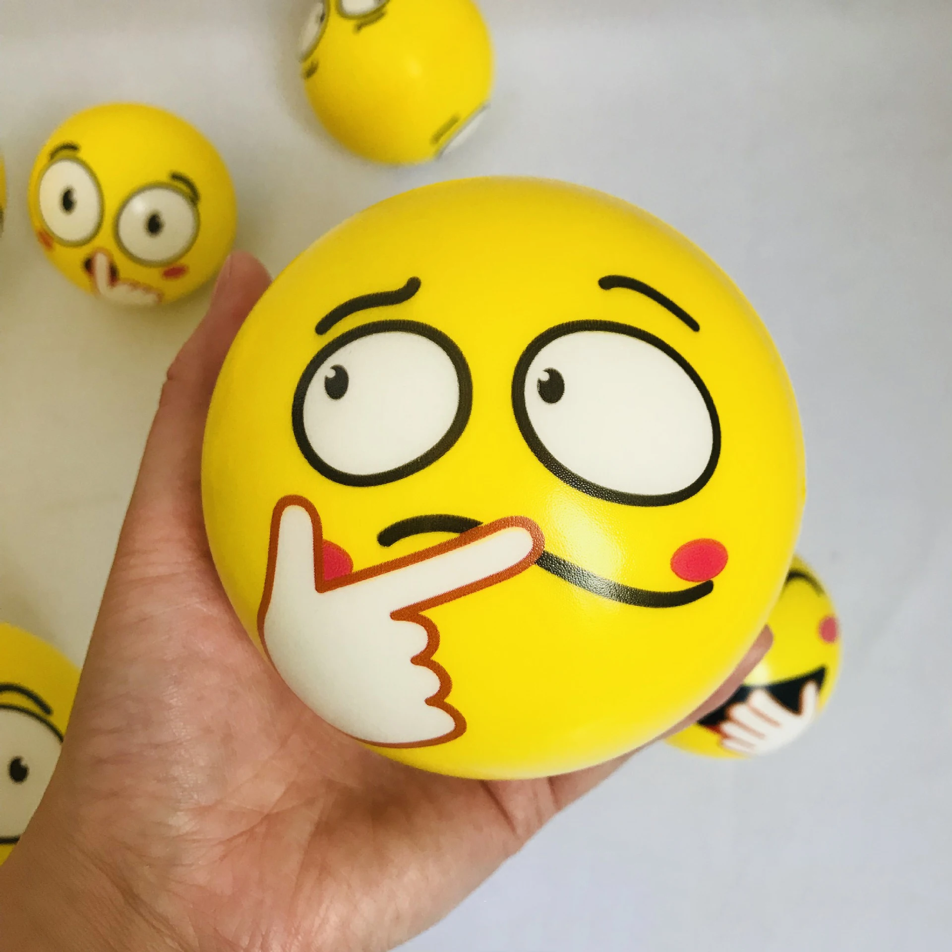 Popular Mixture Color Finger Strength Device Grip Ring Decompression Soft Baby Elastic Toy Balls Stress Ball For Kidsfor Unisex