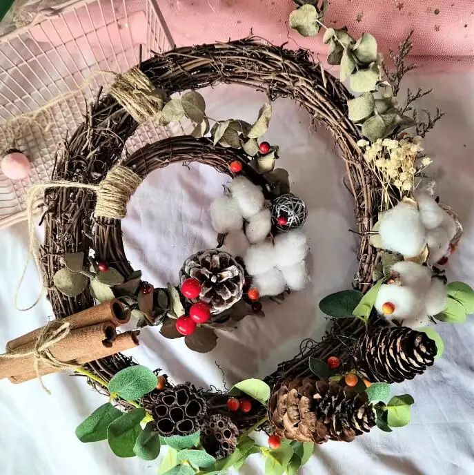wholesale Ins wedding handmade pine nuts kapok home decorative christmas wreath
