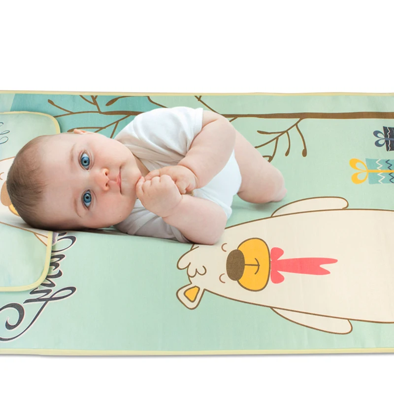 A Grade washable Portable  baby urine mat baby changing  mat for Baby sleeping  bed