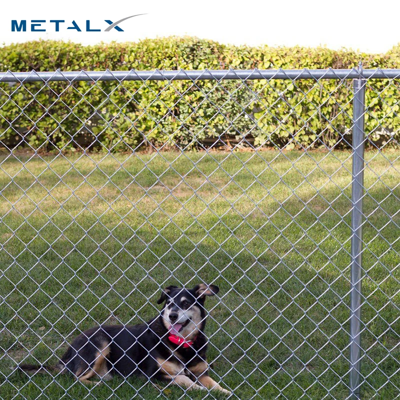 Wholesale Price 6 8 4Ft Pvc Coated Hot Galvanized Cyclone Wire Mesh Industry Chain Link Fence Roll
