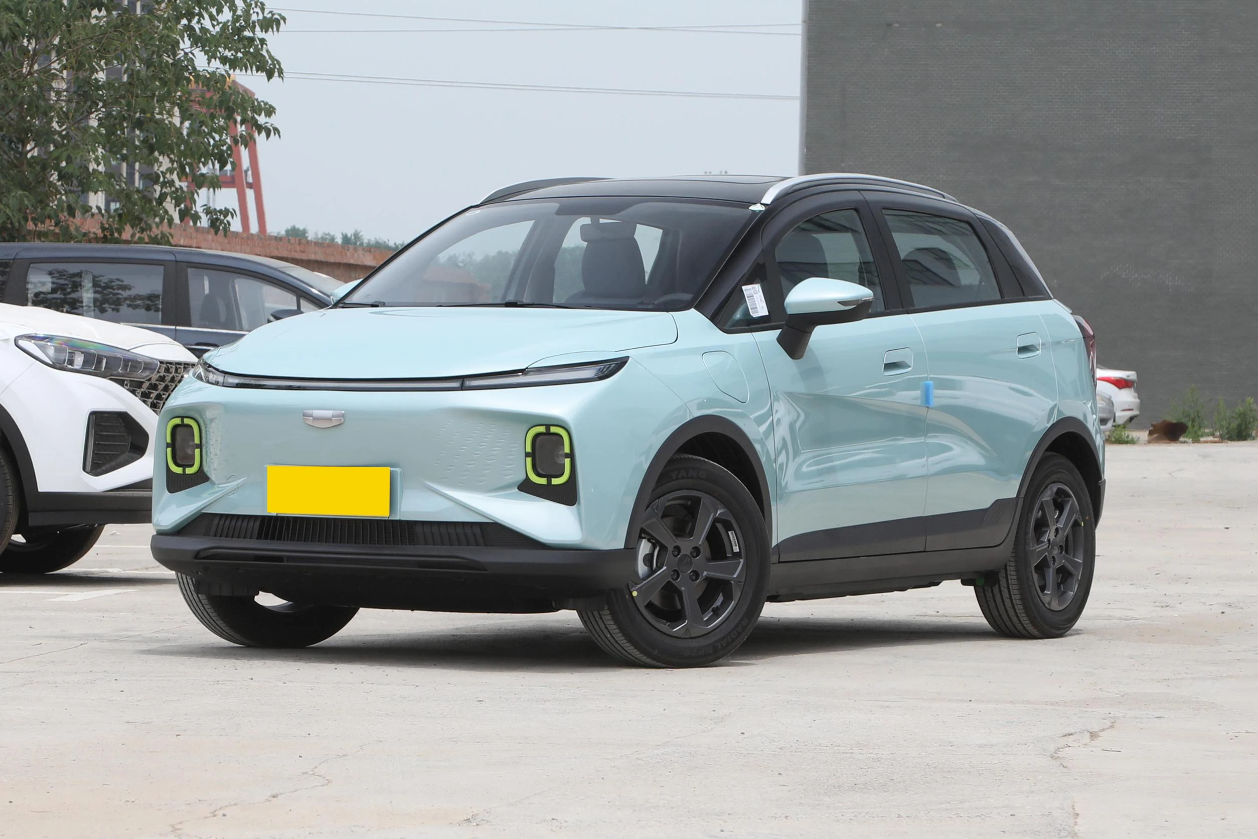 Made In China Geometry E 401KM Cruising Range Electric Vehicle Pure Electric 5-Door 4-Seat Small SUV