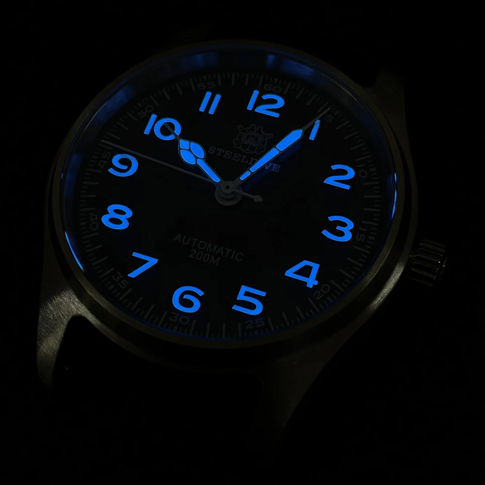 STEELDIVE SD1940M 39mm New Design BGW9 Blue Luminous Black Dial Stainless Steel NH35 Auto 200M Waterproof Dive Watches for Men