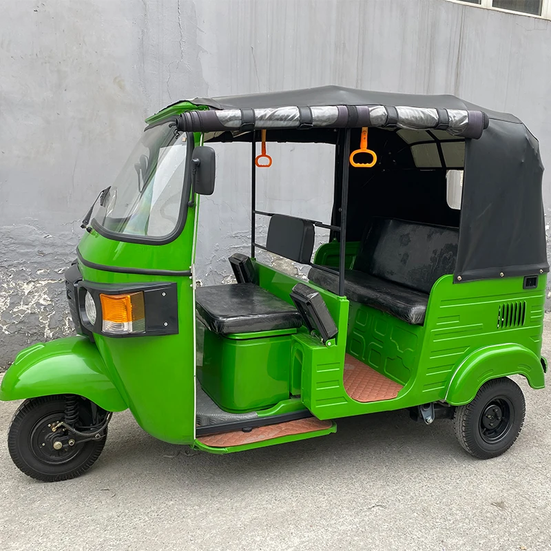 Passenger water-cooled engine 200CC motor tricycle Bajaj