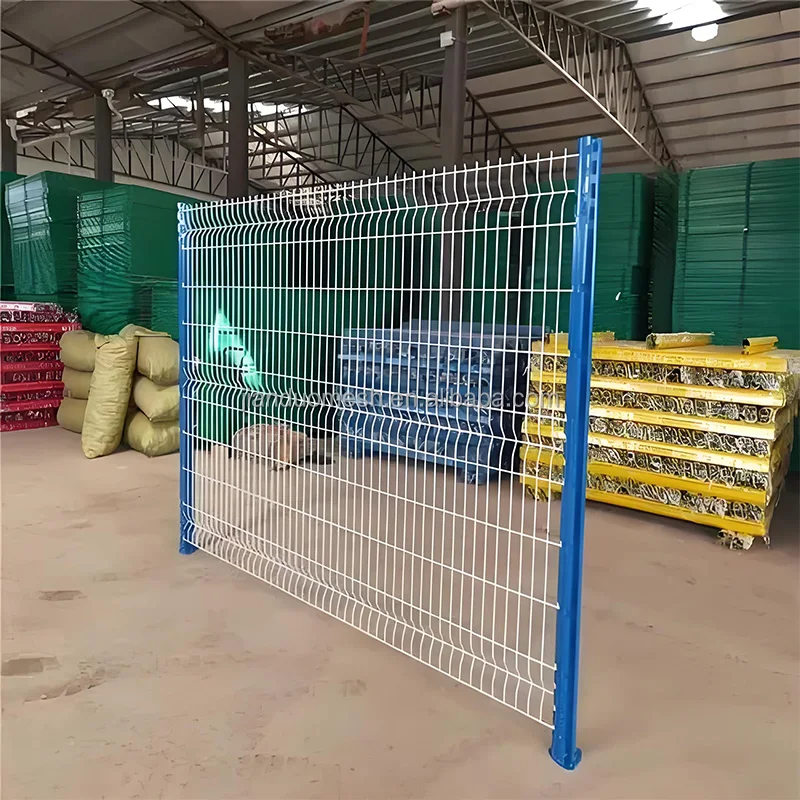 Popular Sale Customized Factory Direct Triangle Bend Wire Mesh Fence Green PVC coated 3D fence