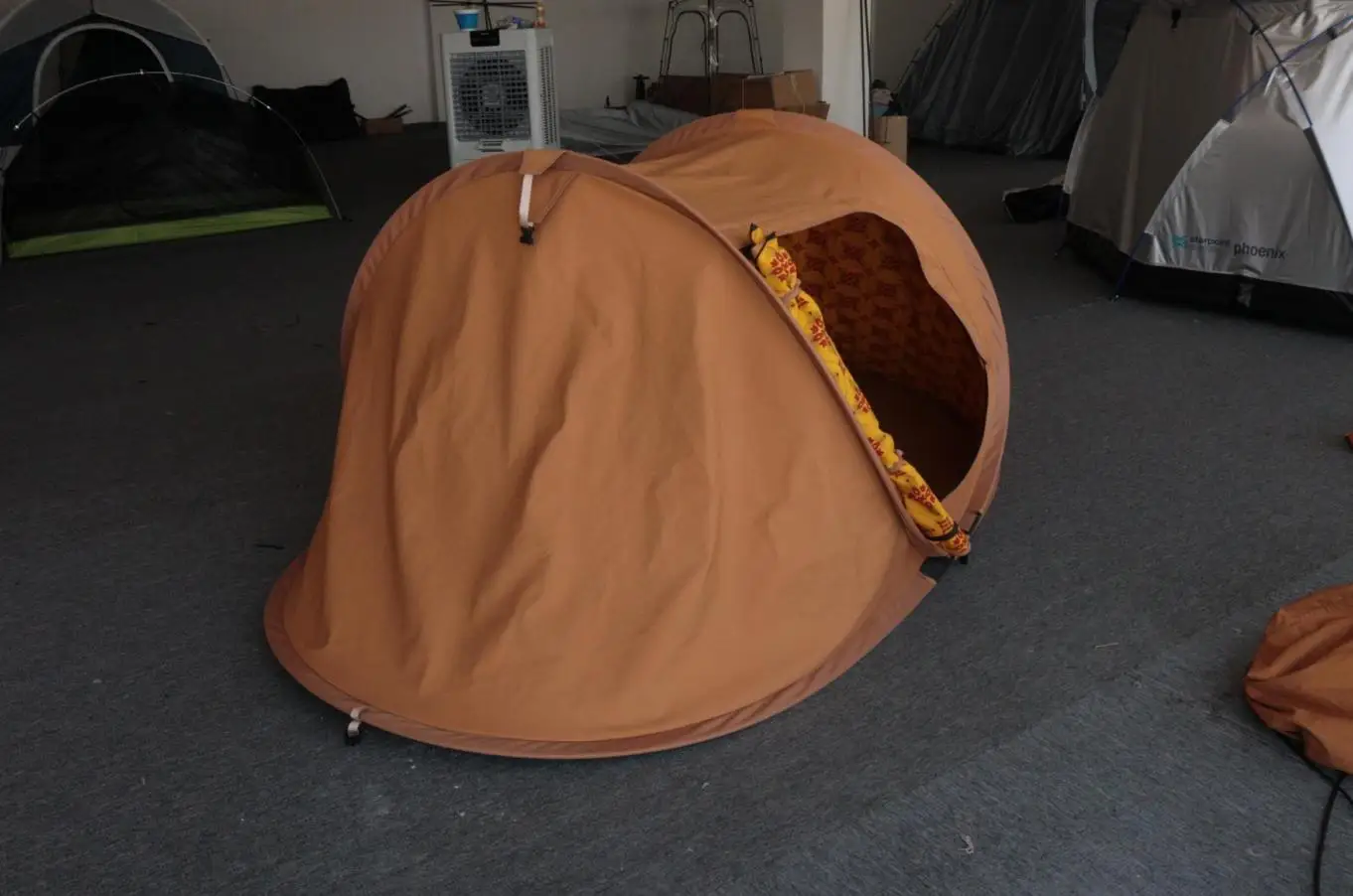Hot sell pop up tent 2 layers automatic camping tent middle east Arab tents