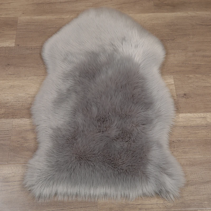 White double size faux sheepskin fur rug and carpet