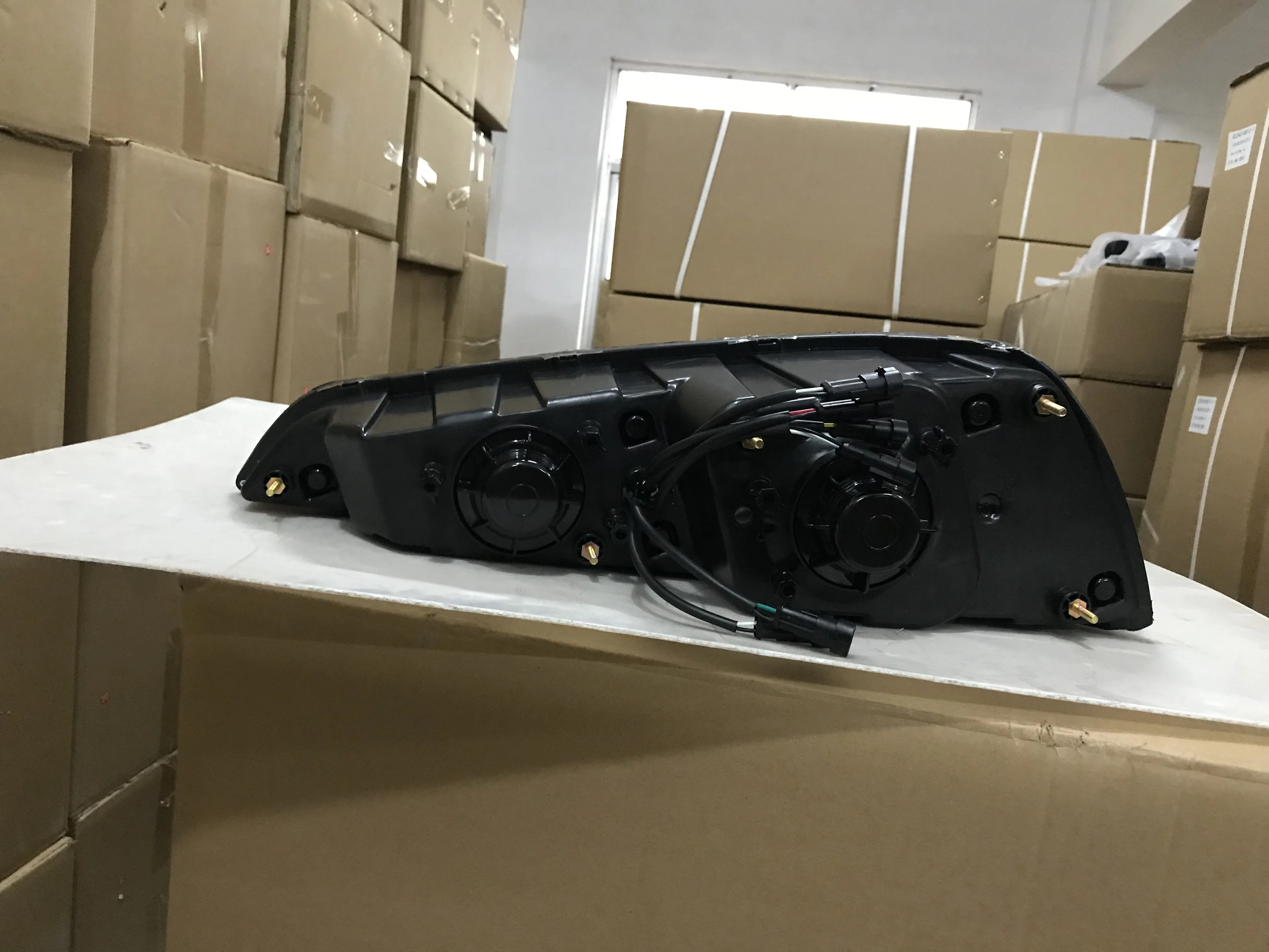 Запчасти для автобусов снаружи автобуса лампы led головной свет HC-B-1591-3