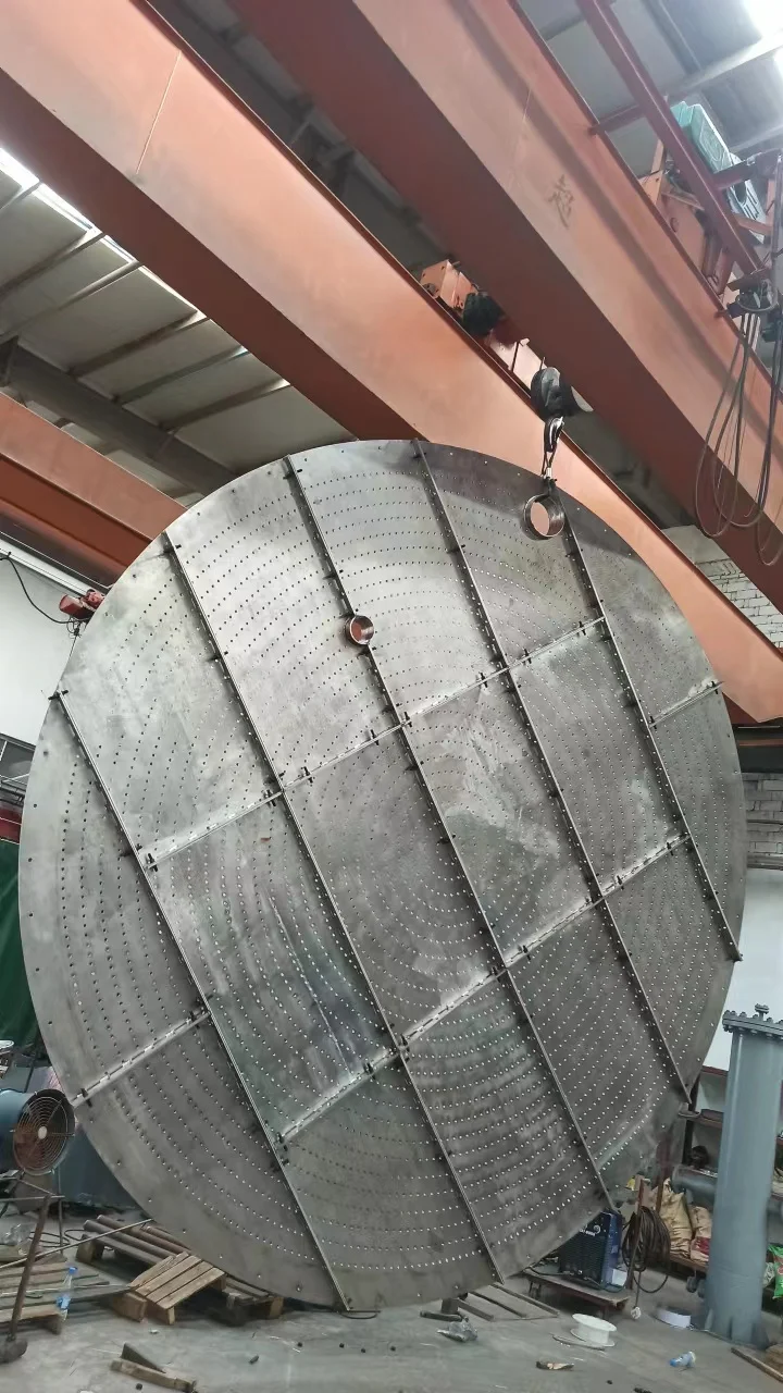 Customized precision reactor internals Hastelloy C276 overflow distribution plate