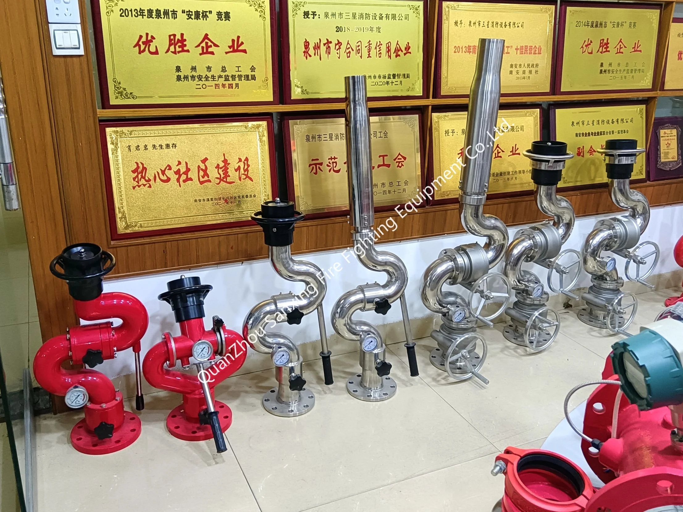 Factory Price High Flow Rate Foam / Water Adjustable Rotary Customize Water Cannon Fire Monitor