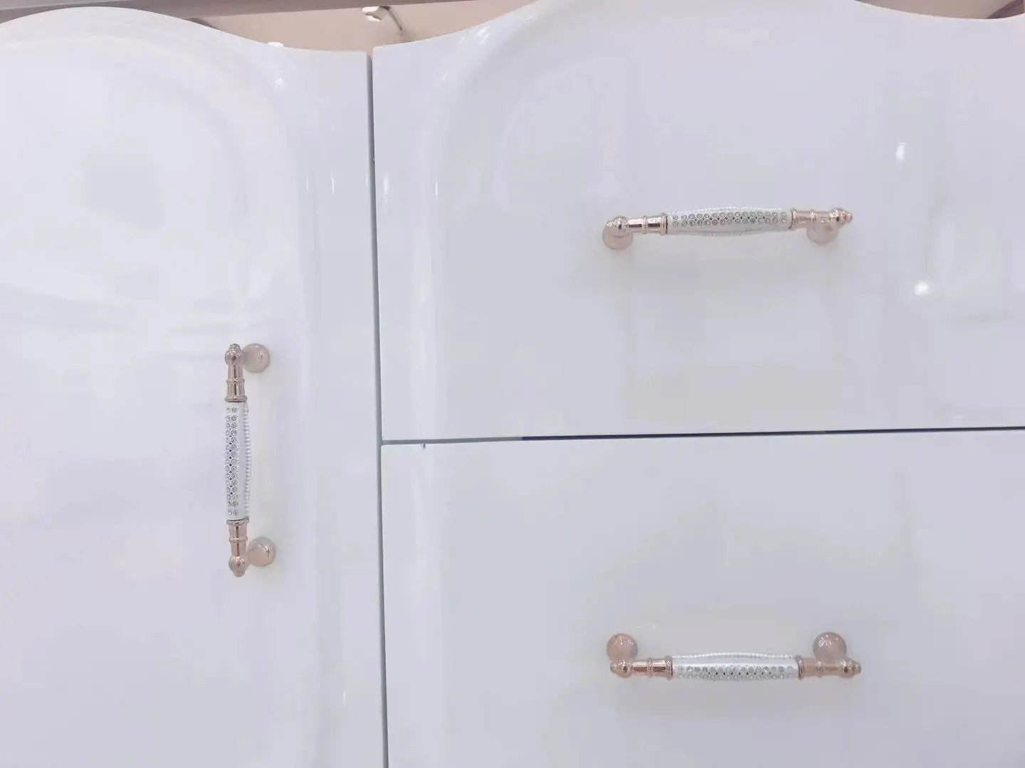  Новый стиль раковина из ПВХ для ванной комнаты