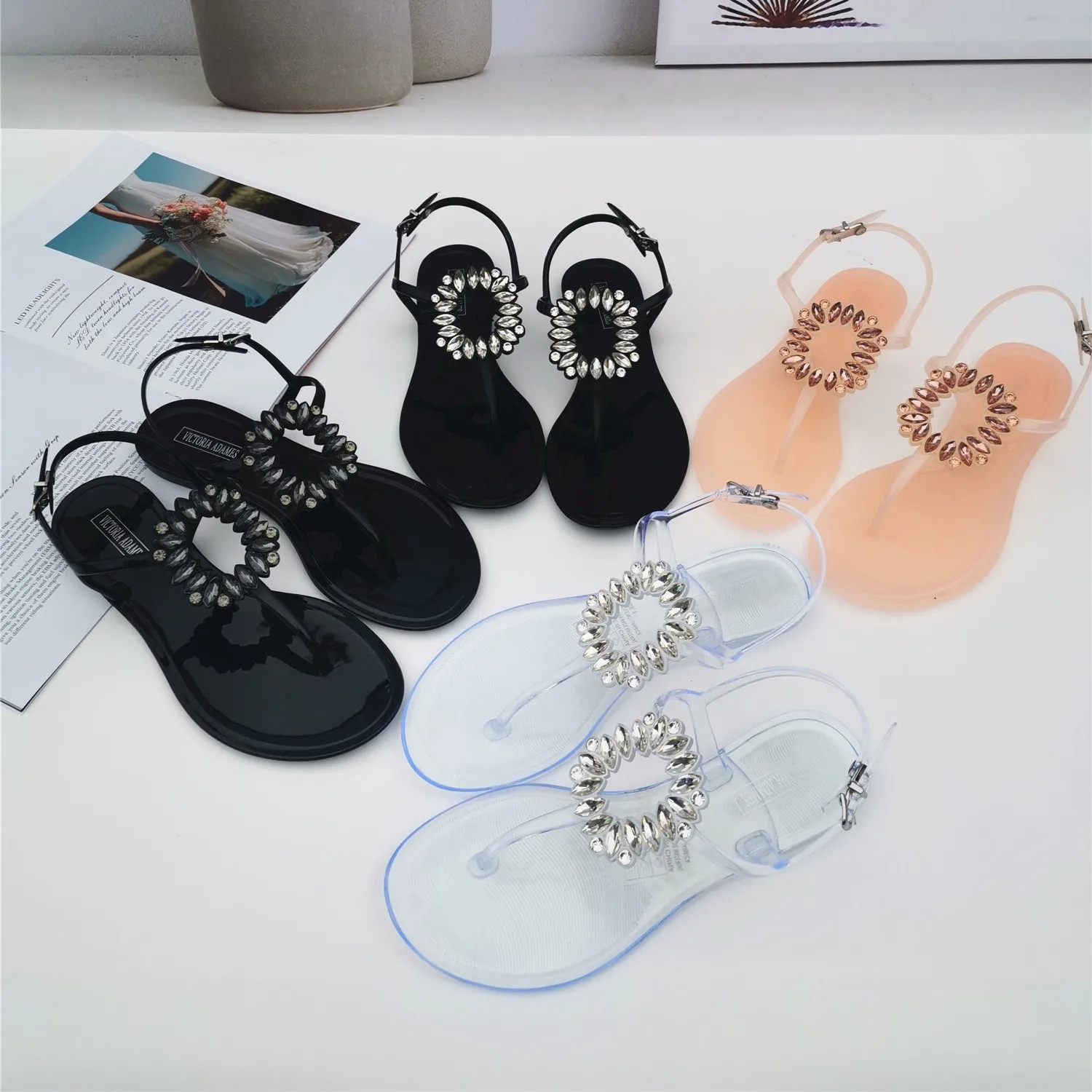 2021 new Women cross border flip flops Jelly flat beach sandals and slippers