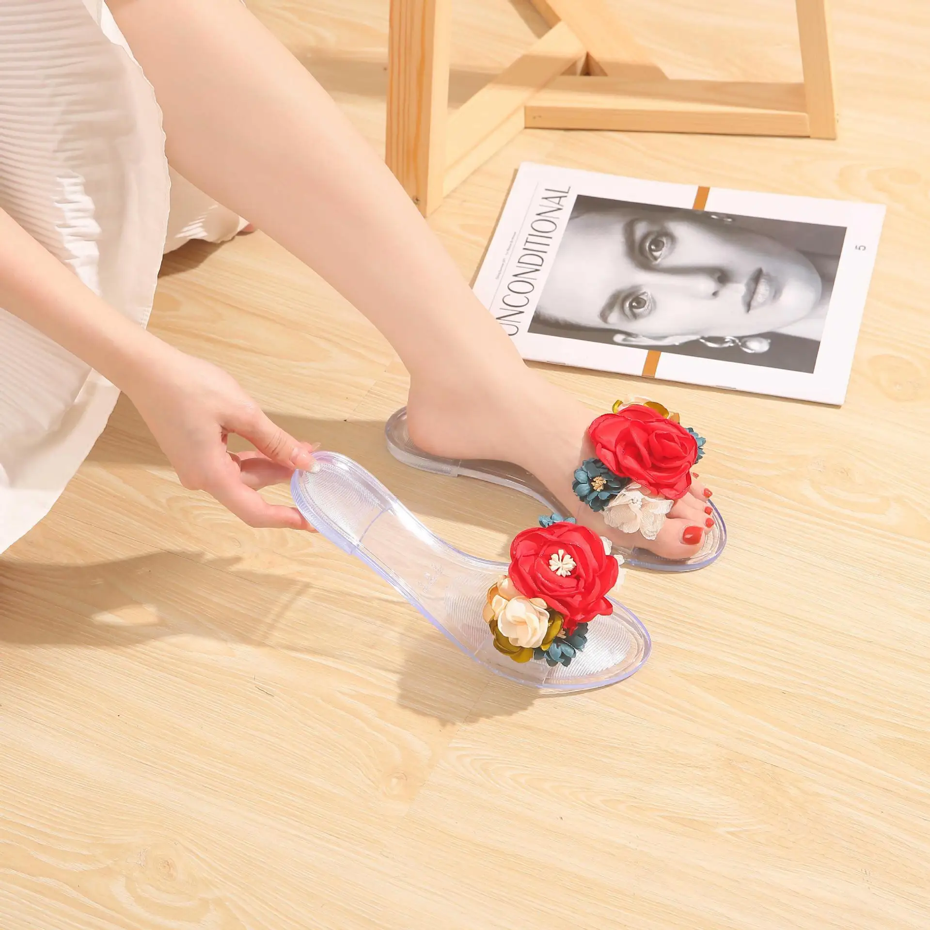 New model anti-slip women casual slides outdoor female slippers and sandals with camellia flower design