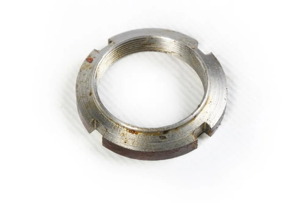 Гайка вала коленчатого Д-260 МТЗ 260-1005046