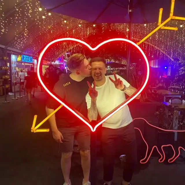 Индивидуальная светодиодная неоновая вывеска неоновые огни доставка для вечеринки дня рождения