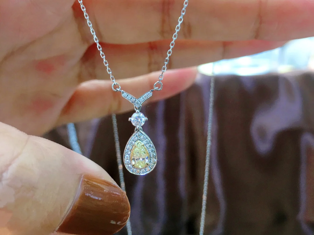 Luxury Jewelry Custom Cross Shaped Popular Style 18K Gold Diamond Chain Necklace Jewelry