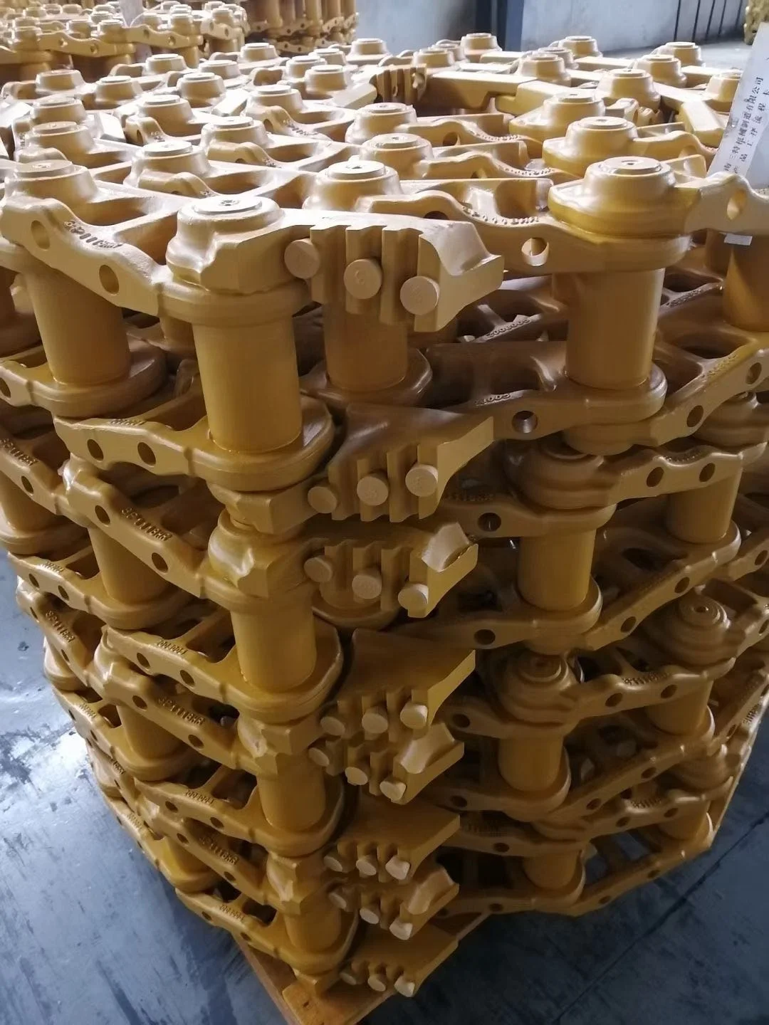 Factory direct sell Bulldozer Construction Machinery Parts  Track Link  Chain Link Assay