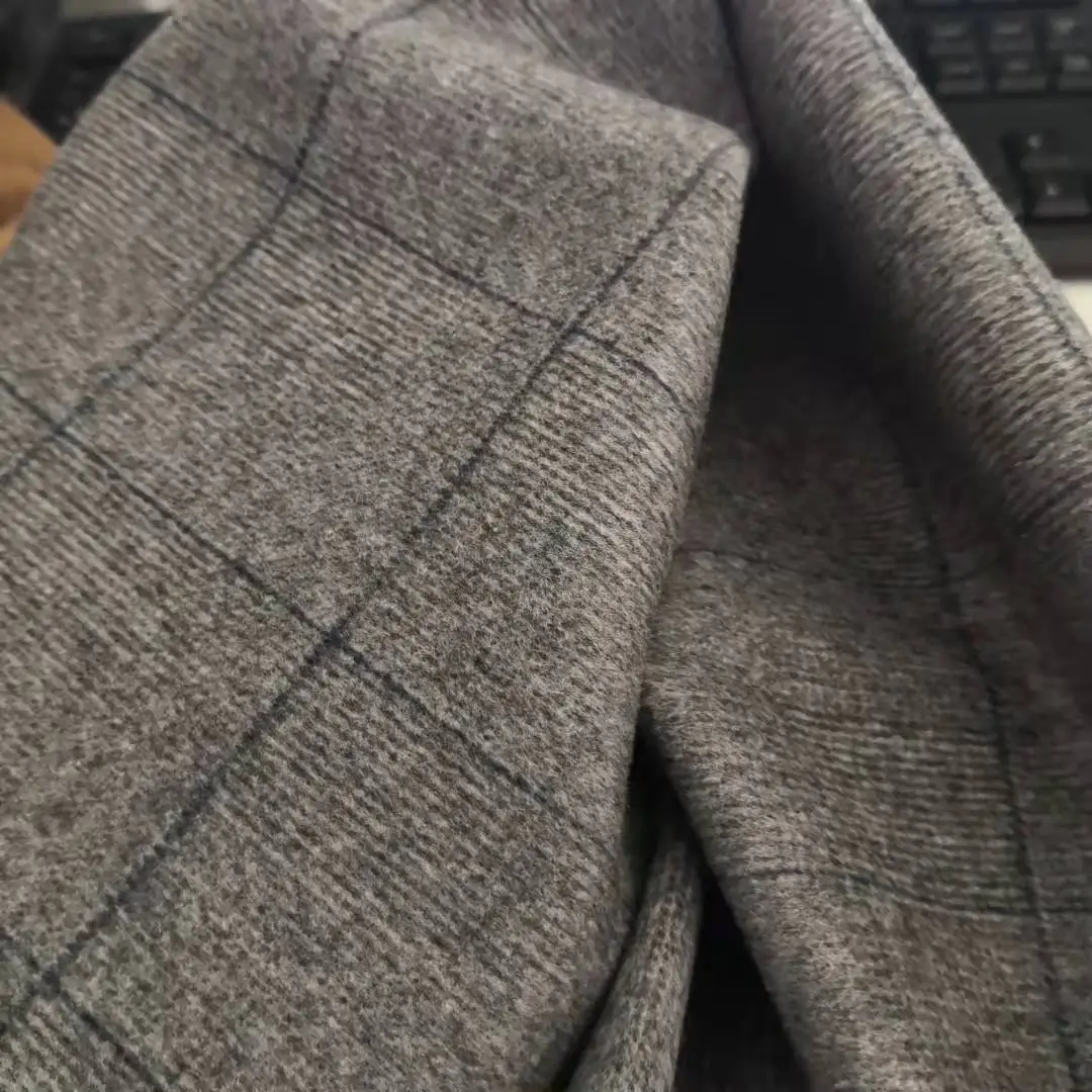 07020  gray    90wool10cashmere  470g/m