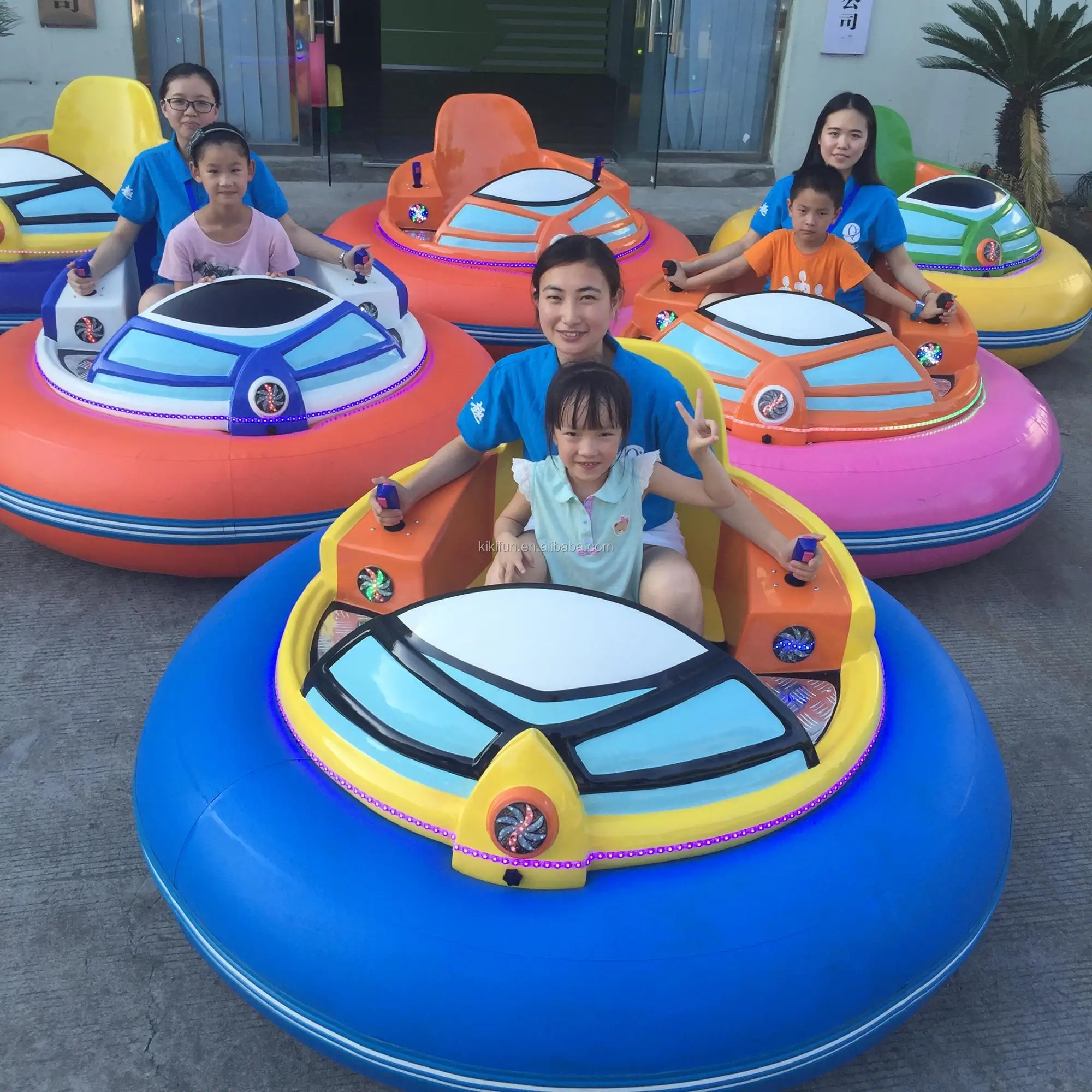 Adult motor car bumper, kids electric bumper car toy price, inflatable coin 12v battery operated bumper car for amusement park