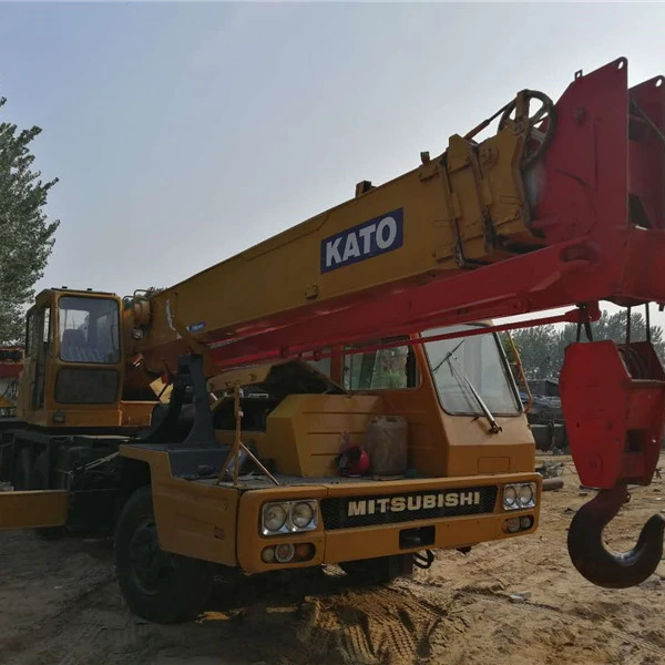 USED   jAPAN  BRAND   KATO  NK25E-V  25TON   HYDRAULIC  TRUCK   CRANE