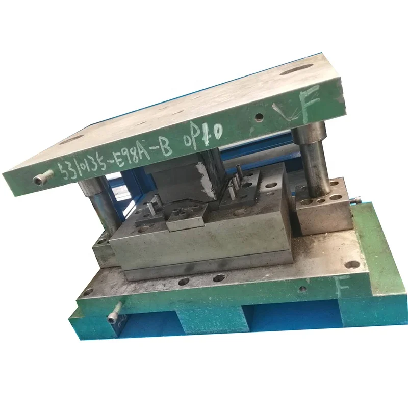 Прецизионный прогрессивный инструмент штамповки/Пресс-формы/инструменты для автозапчастей