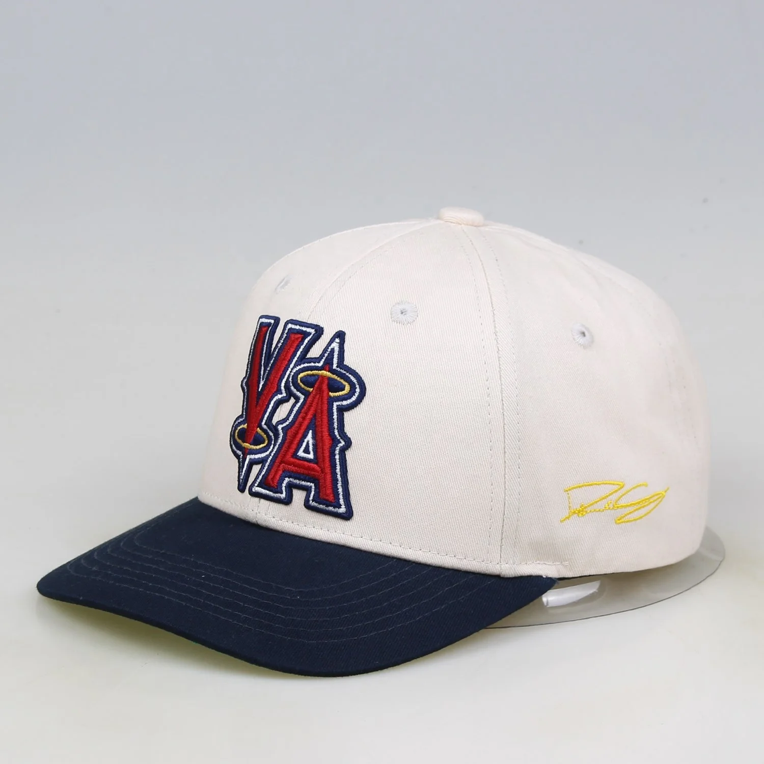 6 Panel 3D Embroidery Beige Baseball Cap Black Curved Brim Snap Back Hats With Custom Logo