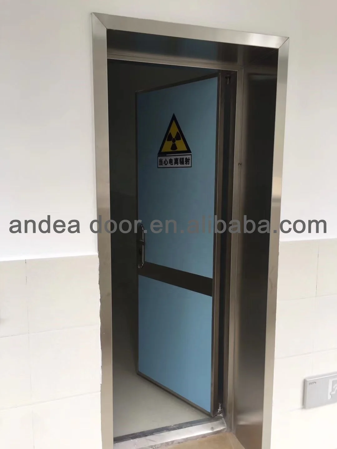  Ручная раздвижная дверь из нержавеющей стали с противорадиационным свинцовым покрытием