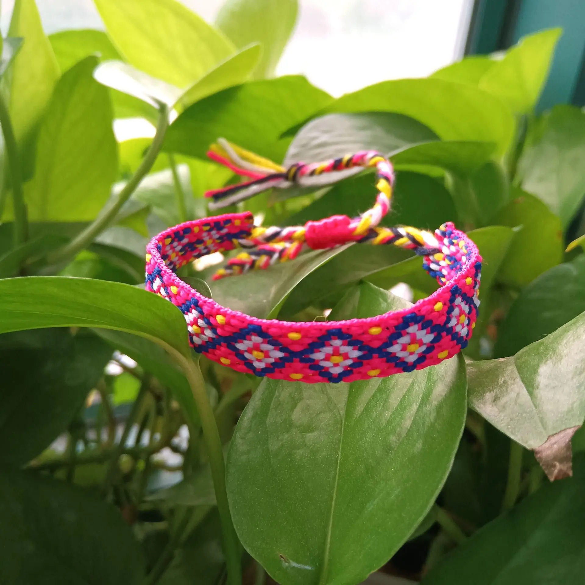 Customizable Logo Fashion Men And Women Unisex Woven Bracelet Handmade Braided Letter Diy Woven Bracelet