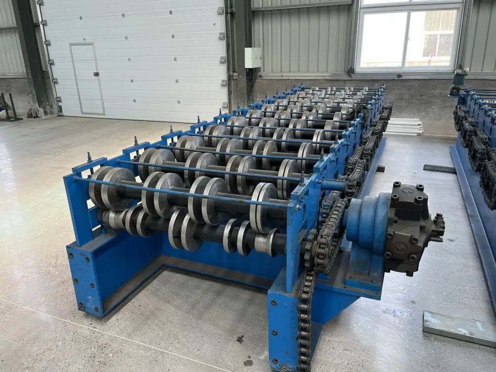 Fully automatic PPGI,GI,GL  roofing panel  floor decking  metal roof roll forming machine