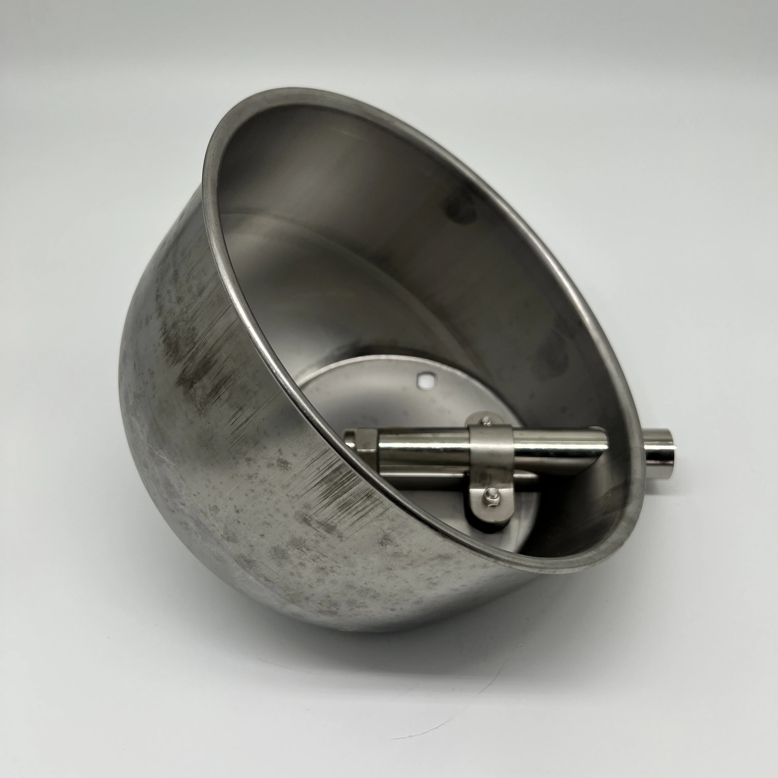 Stainless Steel Pig Automatic Water Drinking Bowl For Cow Veterinary Use