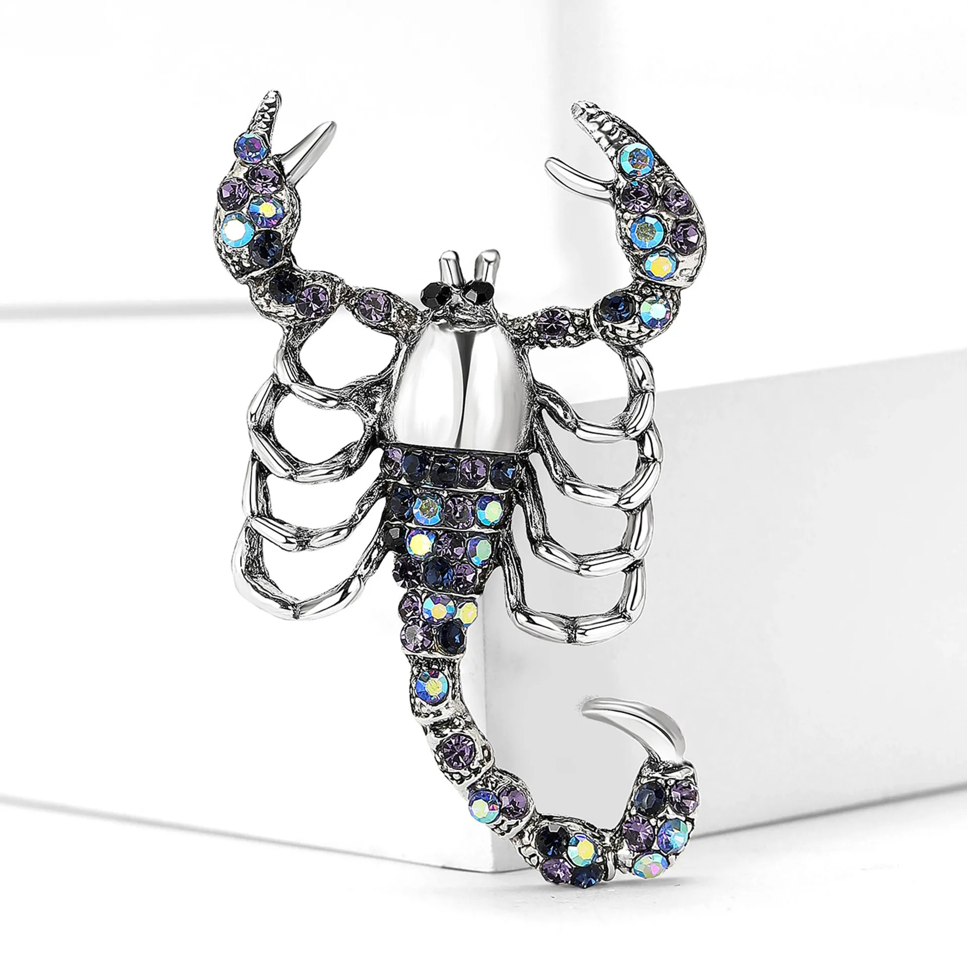 Wholesale Halloween Vintage Brooches Pin Men Personalized Animal Brooch Rhinestone Scorpion Brooch Pin For Clothing