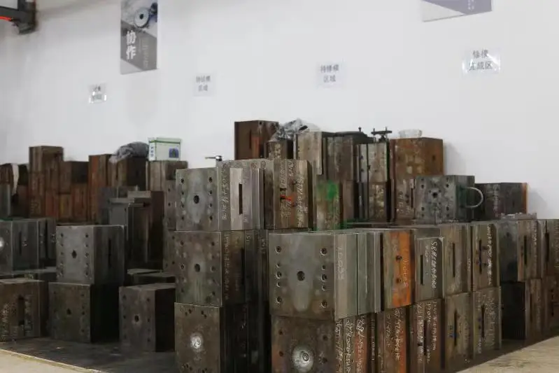 LeYi дизайнерские производители OEM ODM услуги профессиональные пользовательские пластиковые крышки для мобильных телефонов прецизионные