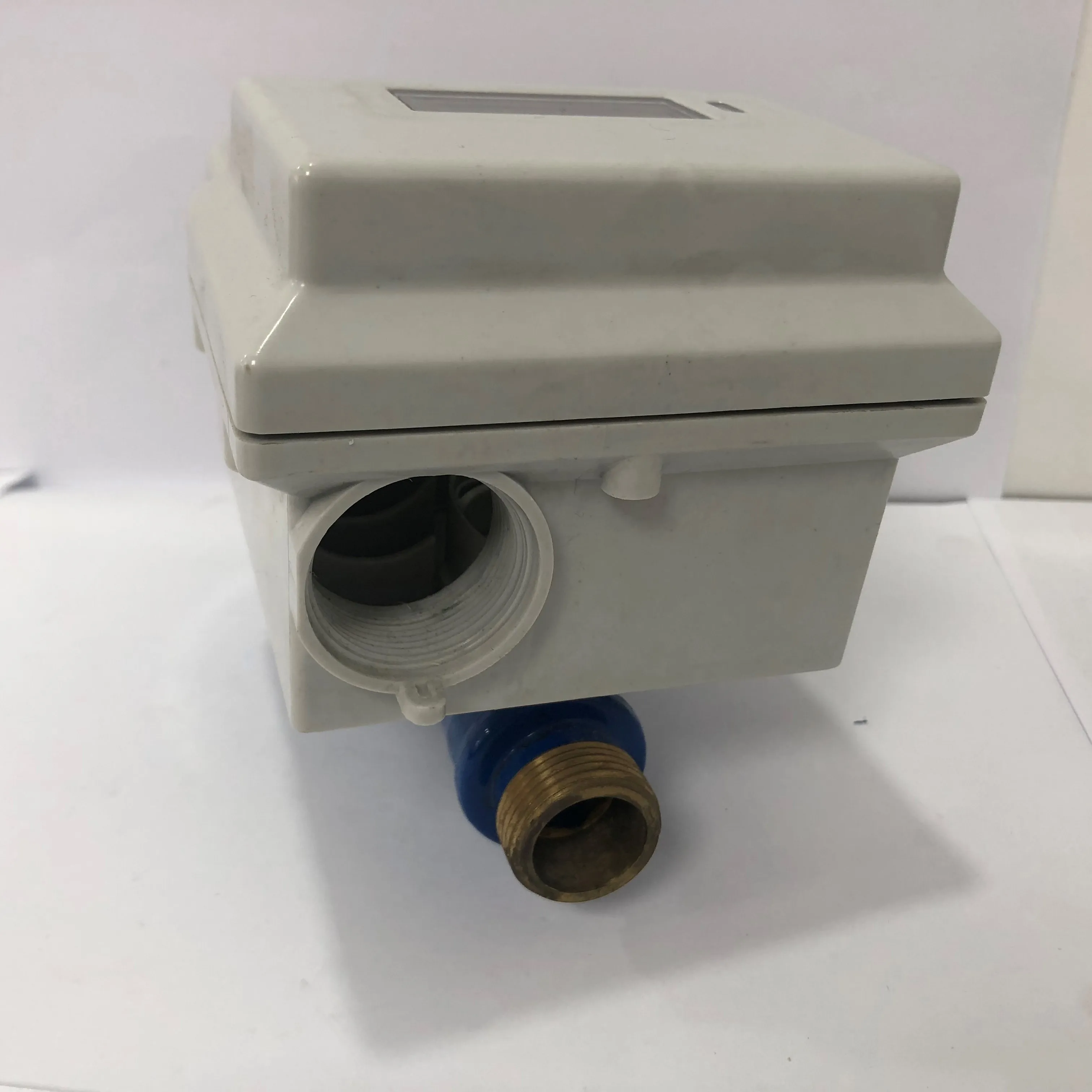 Digital water meter plastic casing with no valve
