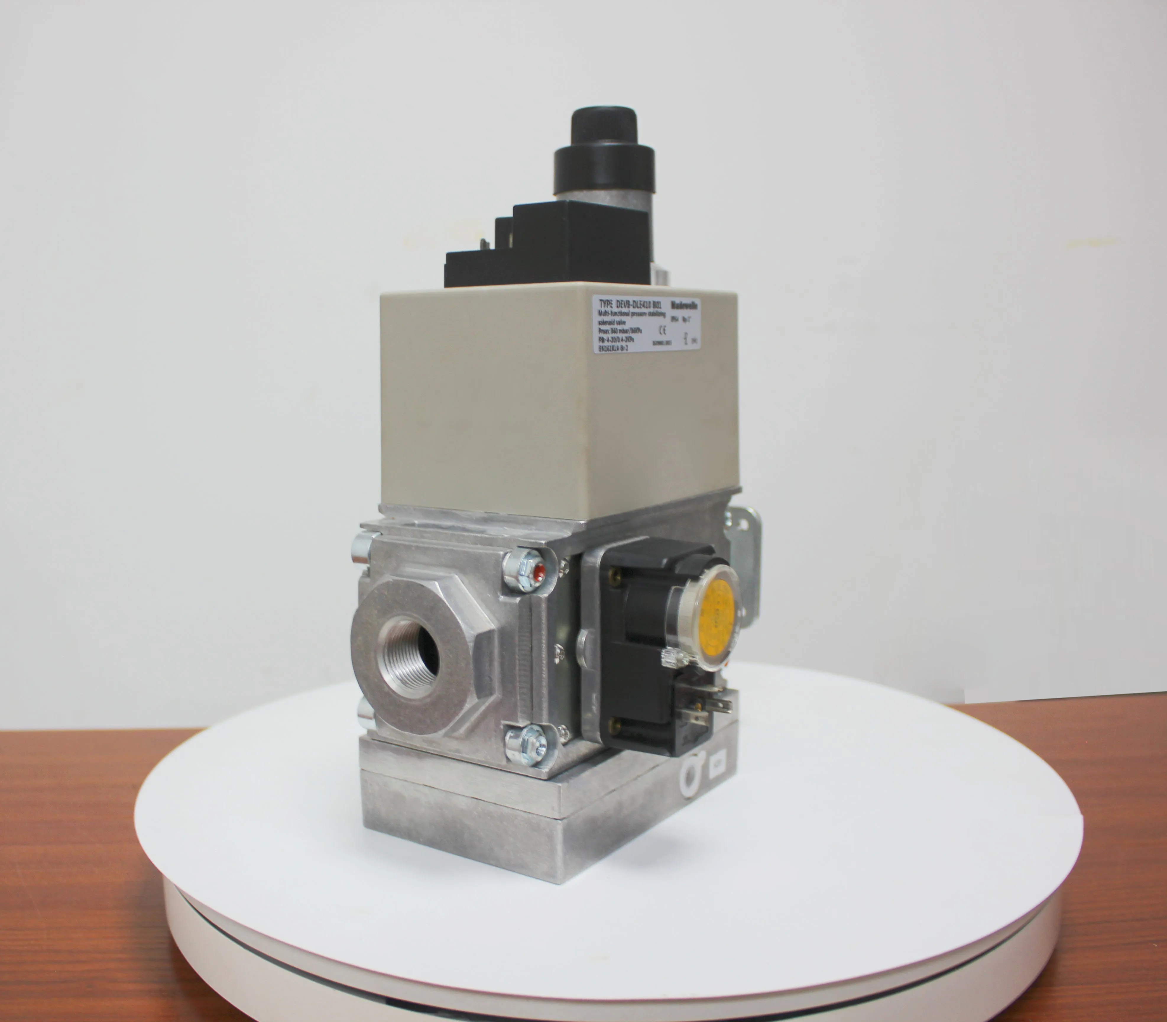 DEVB-D(DLE)---Multi-Function Solenoid Valve Rp3/4-Rp2 solenoid valve for gas 230v ac