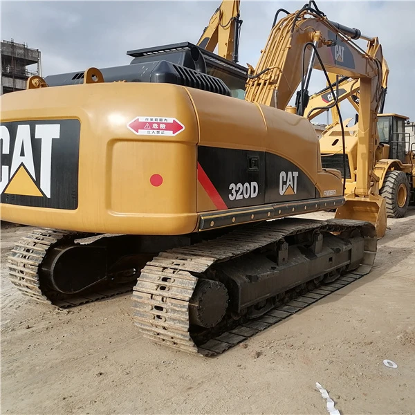 Гусеничный экскаватор Caterpillar 320D для продажи китайского дилера подержанной техники