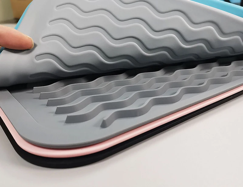 Silicone Dish Drying Mat for Multiple Usage Easy clean Eco-friendly Heat-resistant Silicone Mat for Kitchen Counter or