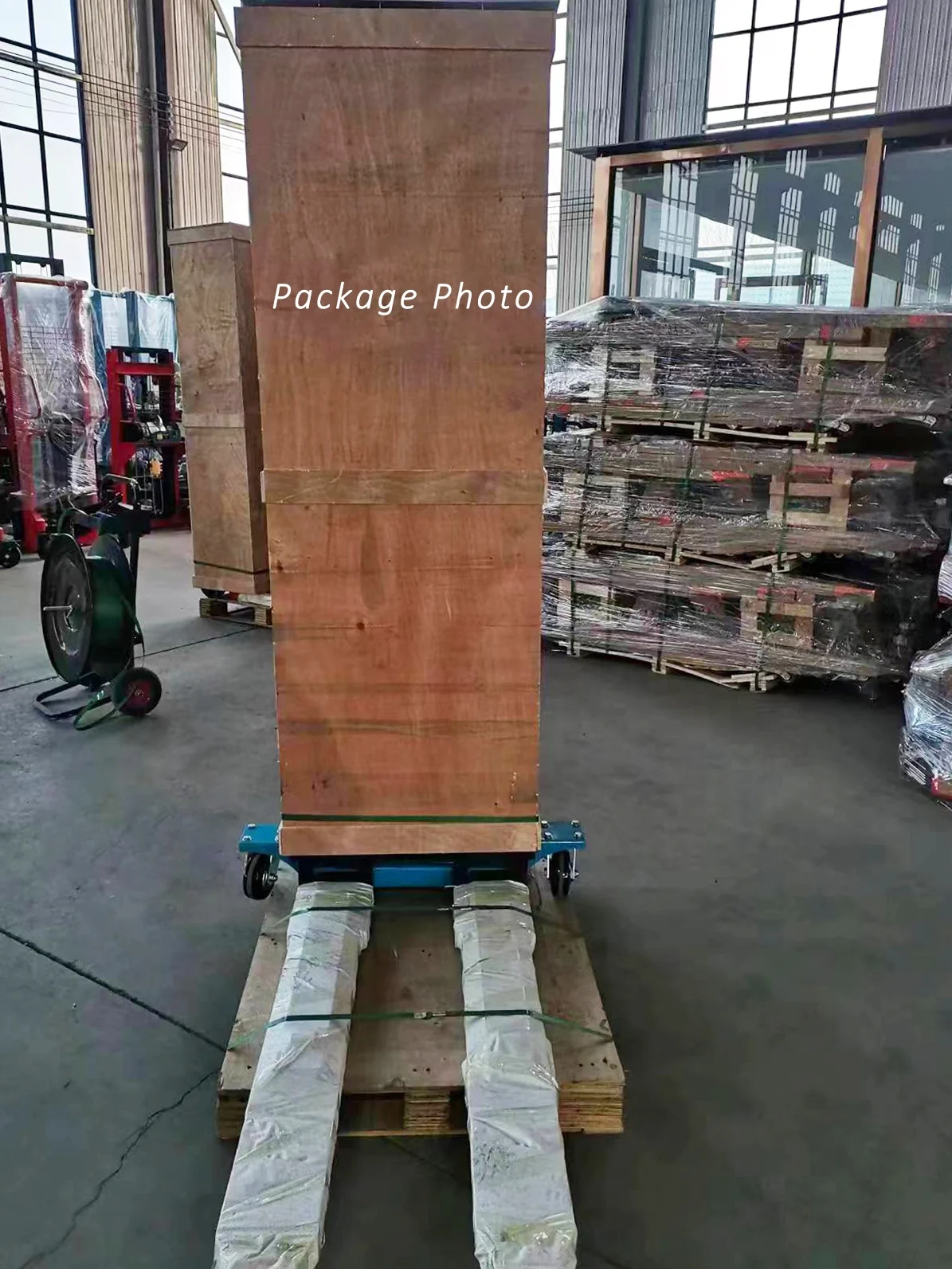 High Quality 1ton 1.6m Electric Pallet Stacker Forklift 220v Battery Semi Electric Pallet Stacker