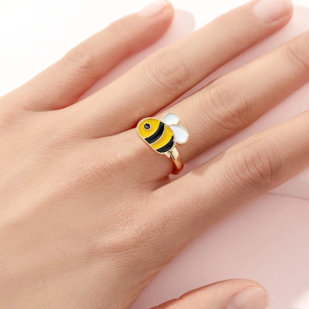 Hot Selling Fun Decompression Butterfly Fish Cat Children Ring High Speed Gold Flower Turtle Rotating Ring For Kids