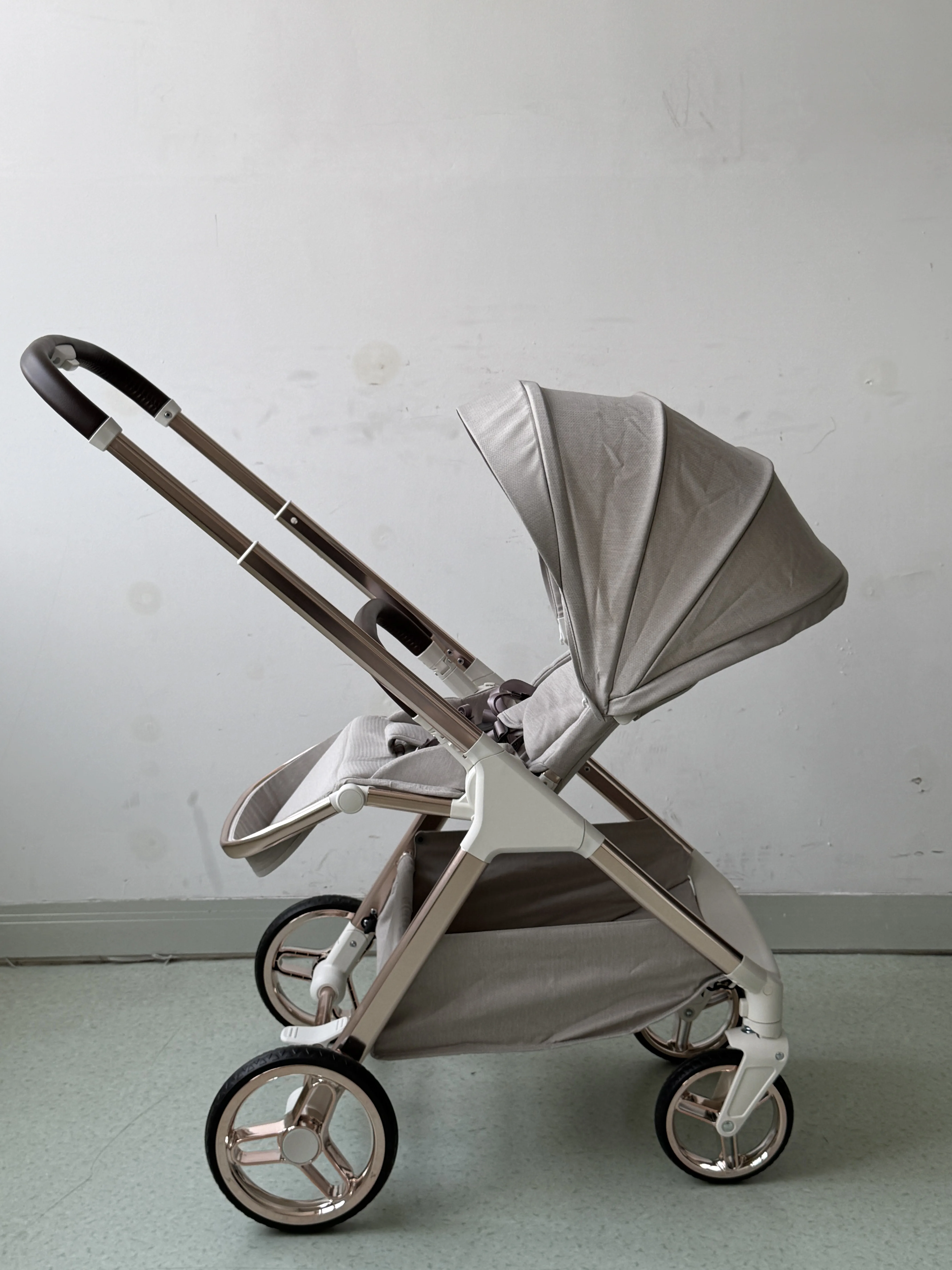 European style baby stroller folding travel stroller with big wheels and sun shades of suitable for 0-3 years old