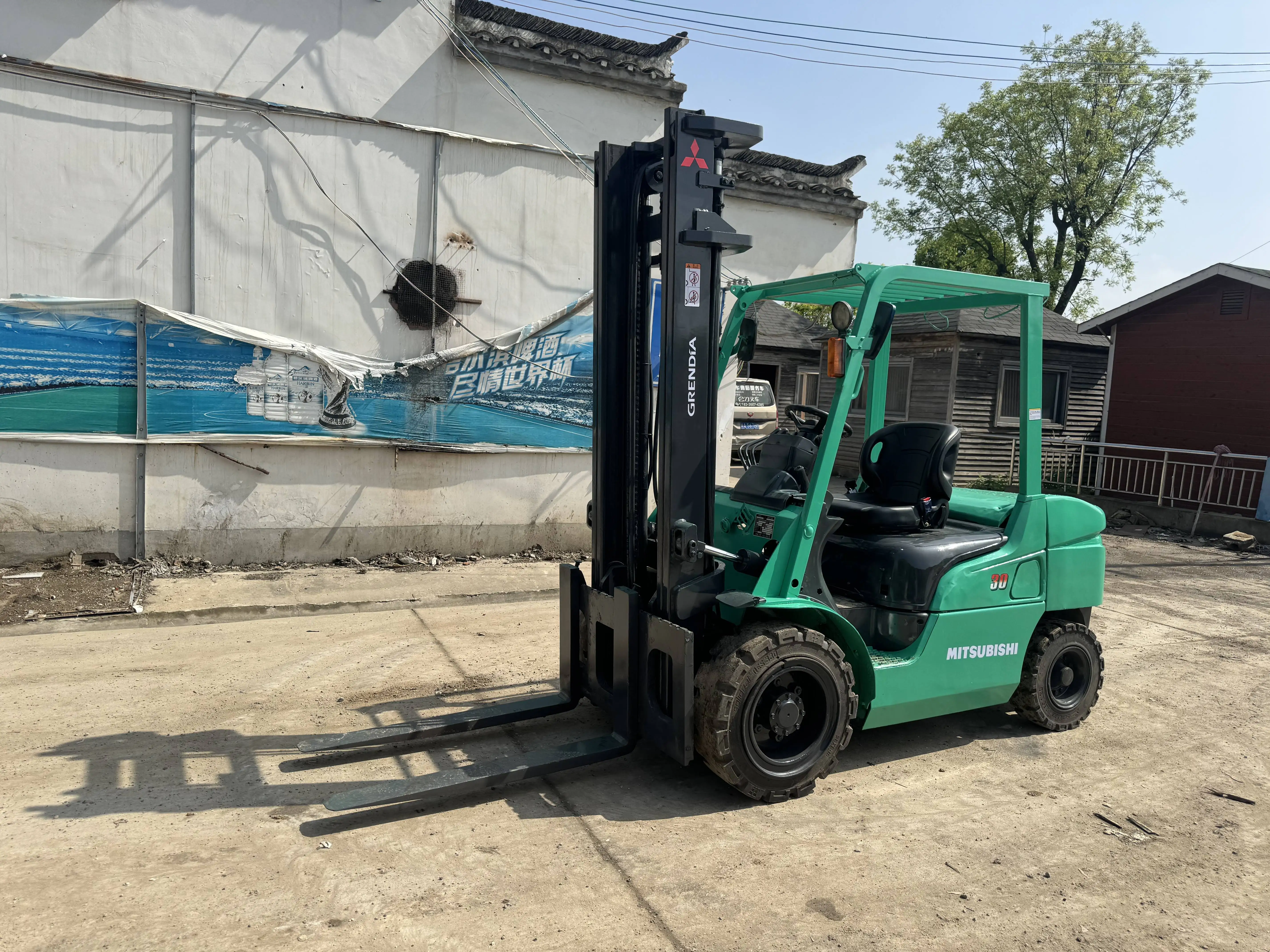 Japanese Mitsubishi 30t Diesel Forklift Mitsubishi Forklift 30ton Used FD300 Manual Hydraulic Forklift