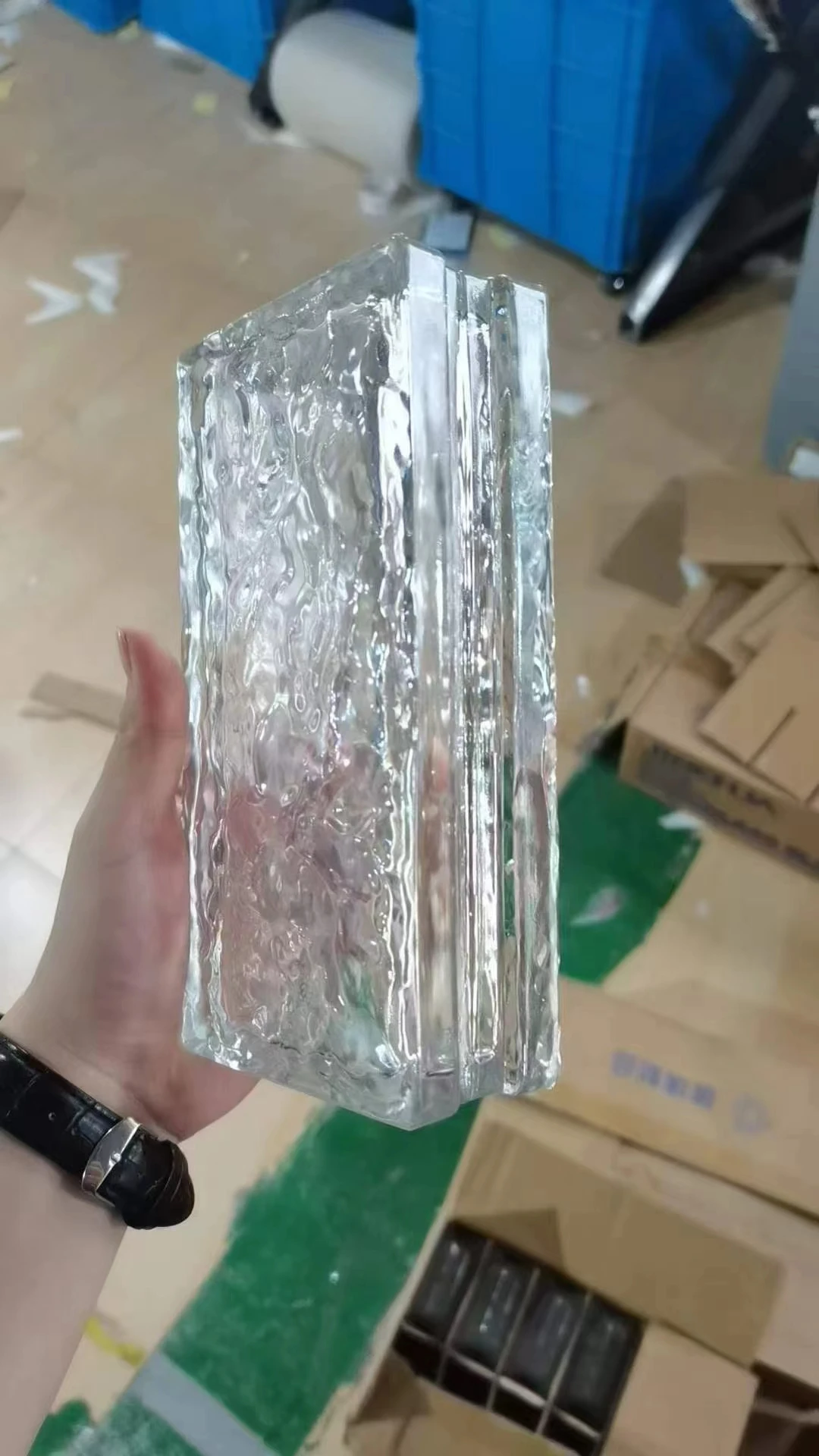 all sorts of different shapes  patterns sizes and colors glass brick for Chinese manufacturer