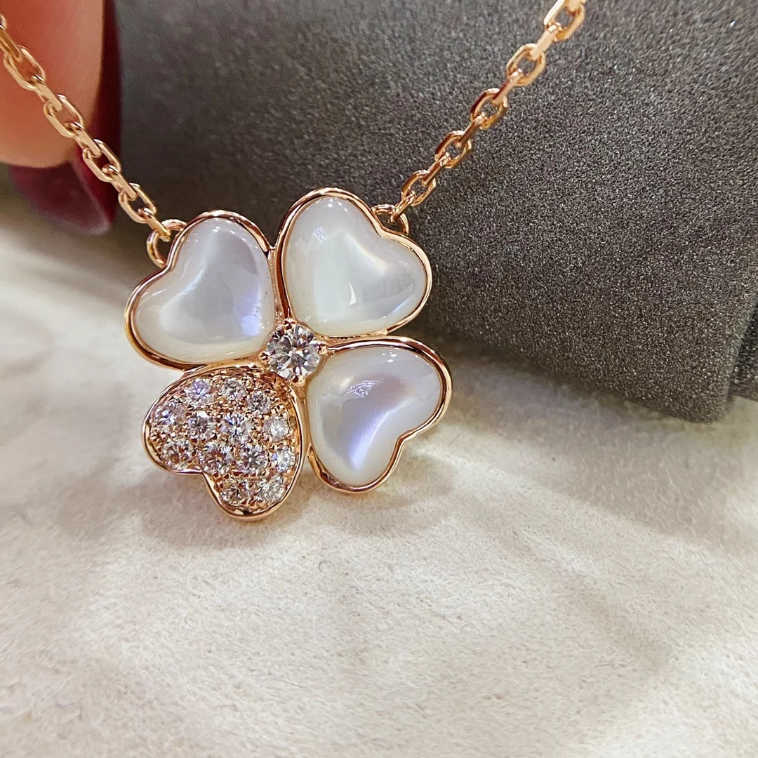 Wholesale 18k Pure Gold Natural Real Natural Diamond Four Leaf Clover Shape thick dainty Necklace Pendant